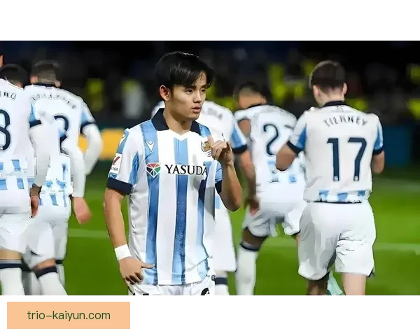 久保建英在新加坡友谊赛中的表现引发对他作为日本队长潜力的高度关注